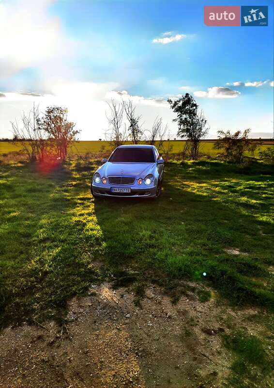 Mercedes-Benz E-Class 2002
