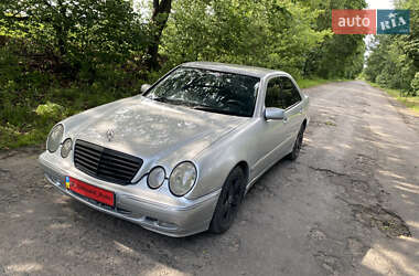 Седан Mercedes-Benz E-Class 2003 в Ровно