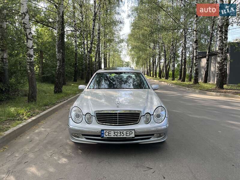 Седан Mercedes-Benz E-Class 2003 в Черновцах