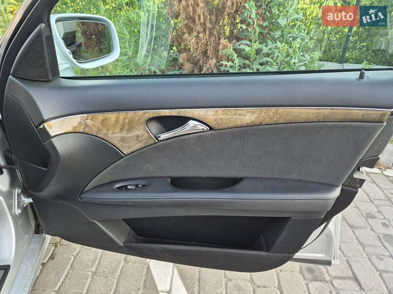 Седан Mercedes-Benz E-Class 2007 в Києві