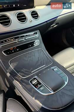 Седан Mercedes-Benz E-Class 2021 в 