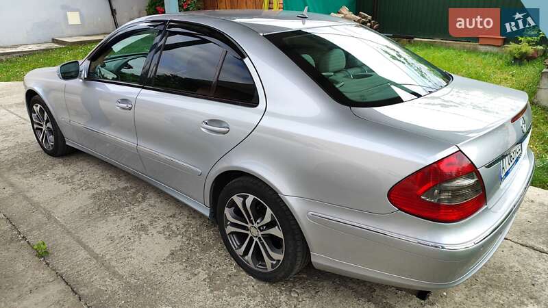 Седан Mercedes-Benz E-Class 2007 в Черновцах
