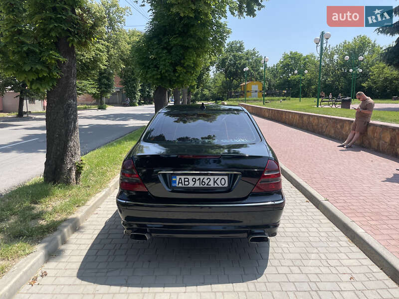 Седан Mercedes-Benz E-Class 2003 в Могилів-Подільському