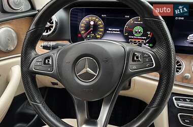 Седан Mercedes-Benz E-Class 2017 в 