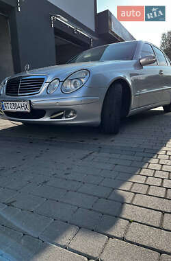 Седан Mercedes-Benz E-Class 2004 в 