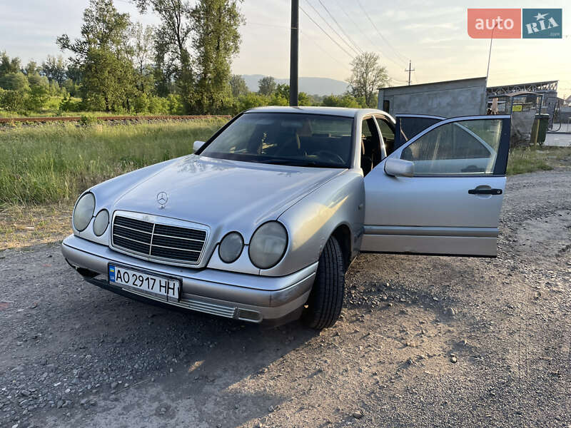 Mercedes-Benz E-Class 1997
