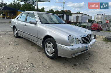 Седан Mercedes-Benz E-Class 2001 в Хмельницькому