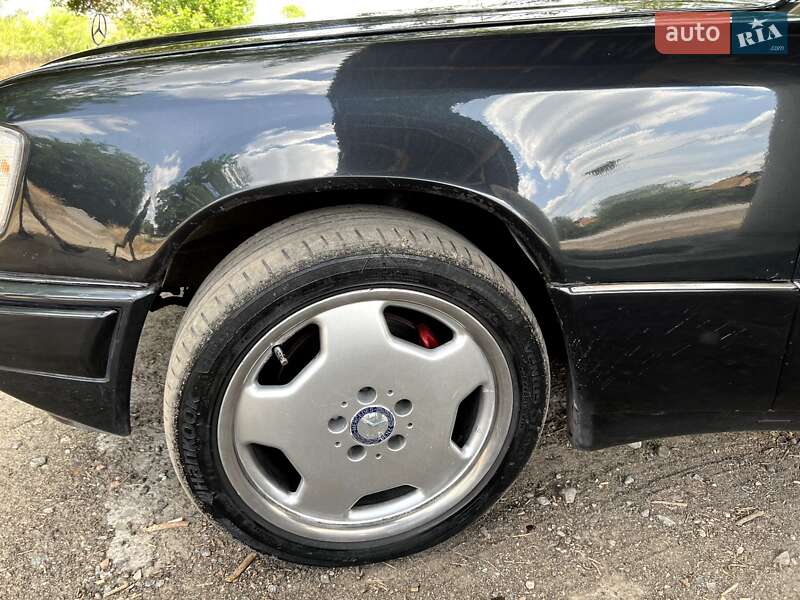 Седан Mercedes-Benz E-Class 1992 в Києві