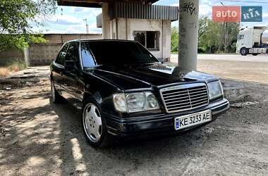 Седан Mercedes-Benz E-Class 1992 в Кривом Роге