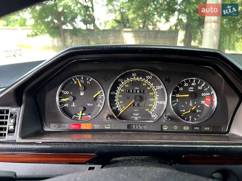 Седан Mercedes-Benz E-Class 1992 в Києві