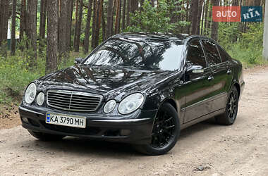 Седан Mercedes-Benz E-Class 2003 в Києві