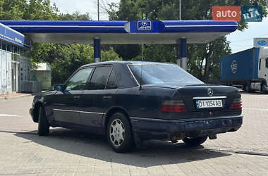 Седан Mercedes-Benz E-Class 1994 в 