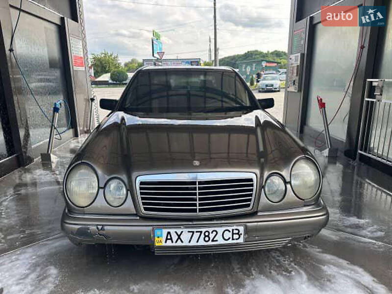 Mercedes-Benz E-Class 1997