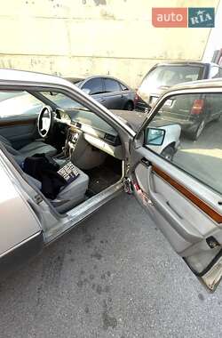 Седан Mercedes-Benz E-Class 1994 в Києві