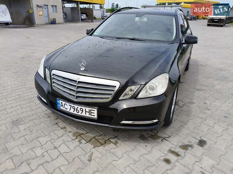 Універсал Mercedes-Benz E-Class 2010 в Луцьку