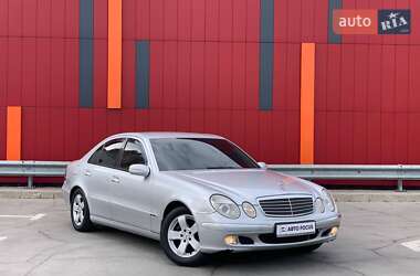 Седан Mercedes-Benz E-Class 2002 в Києві