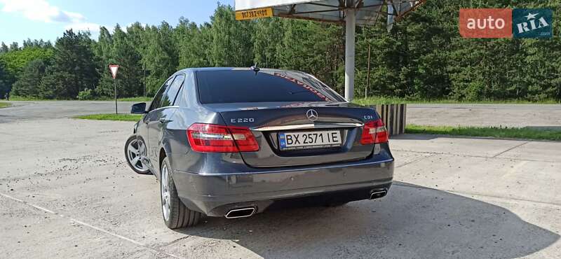 Седан Mercedes-Benz E-Class 2011 в Славуте