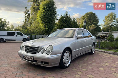 Седан Mercedes-Benz E-Class 2000 в Жовкве