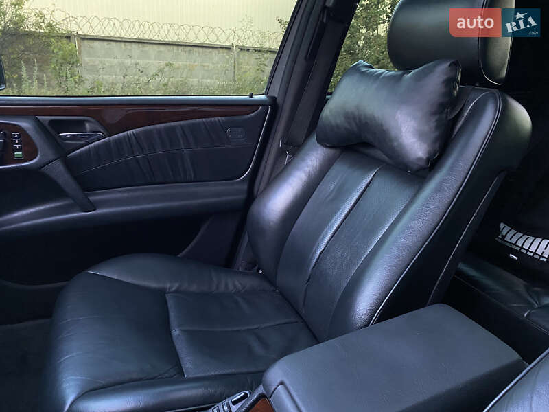 Седан Mercedes-Benz E-Class 1995 в Кропивницком