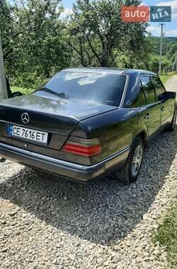 Седан Mercedes-Benz E-Class 1992 в 