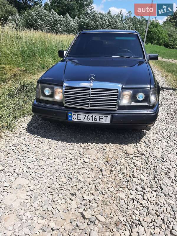 Седан Mercedes-Benz E-Class 1992 в Великому Кучурові