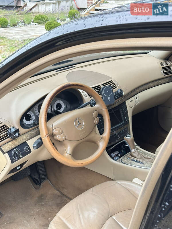 Седан Mercedes-Benz E-Class 2006 в Киеве