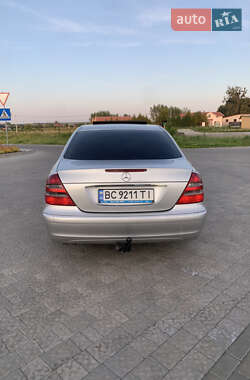 Седан Mercedes-Benz E-Class 2002 в 