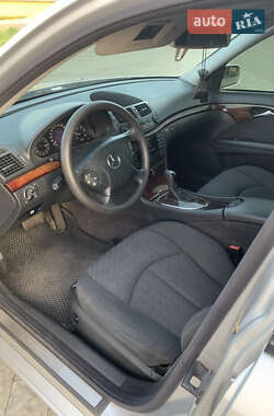 Седан Mercedes-Benz E-Class 2002 в 