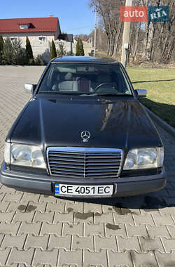 Седан Mercedes-Benz E-Class 1993 в Черновцах