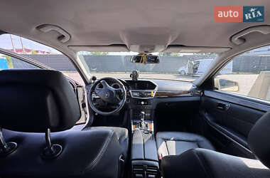 Седан Mercedes-Benz E-Class 2011 в Ужгороде
