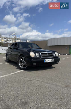 Седан Mercedes-Benz E-Class 1998 в Киеве