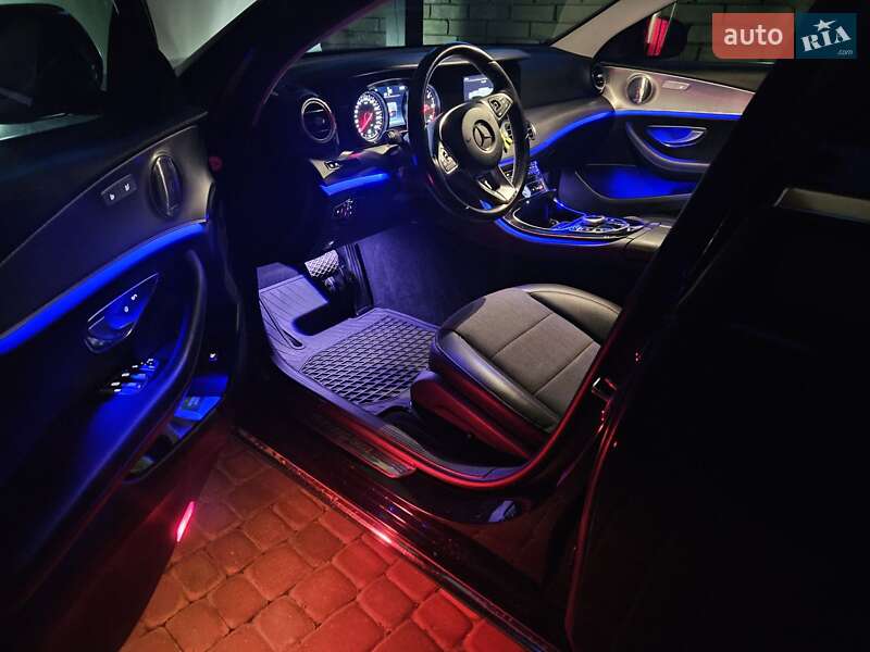 Седан Mercedes-Benz E-Class 2017 в Львові