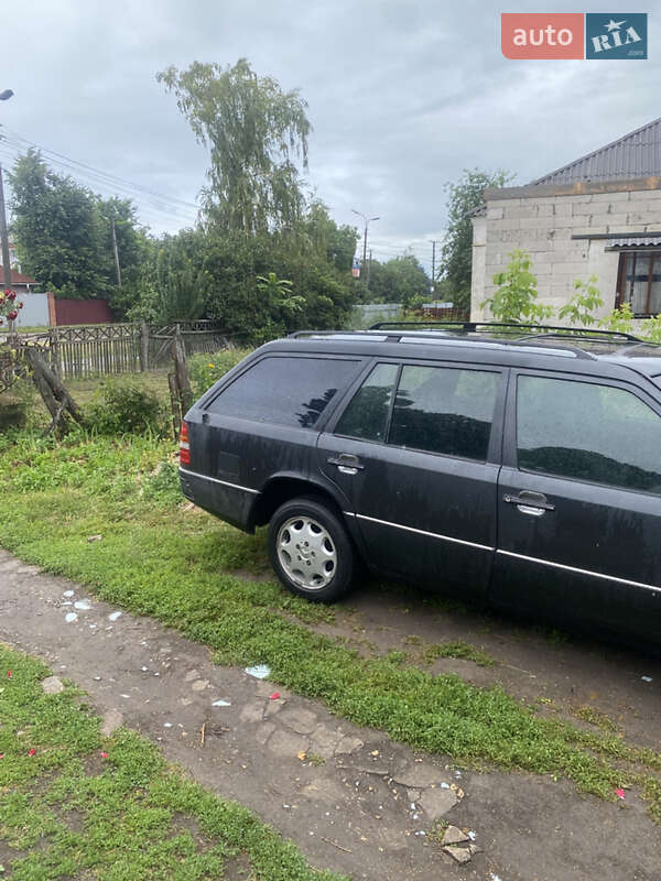 Універсал Mercedes-Benz E-Class 1995 в Бобровиці