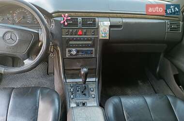 Седан Mercedes-Benz E-Class 1997 в 