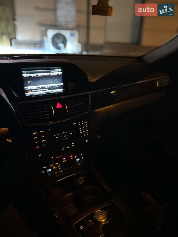 Седан Mercedes-Benz E-Class 2012 в Дніпрі
