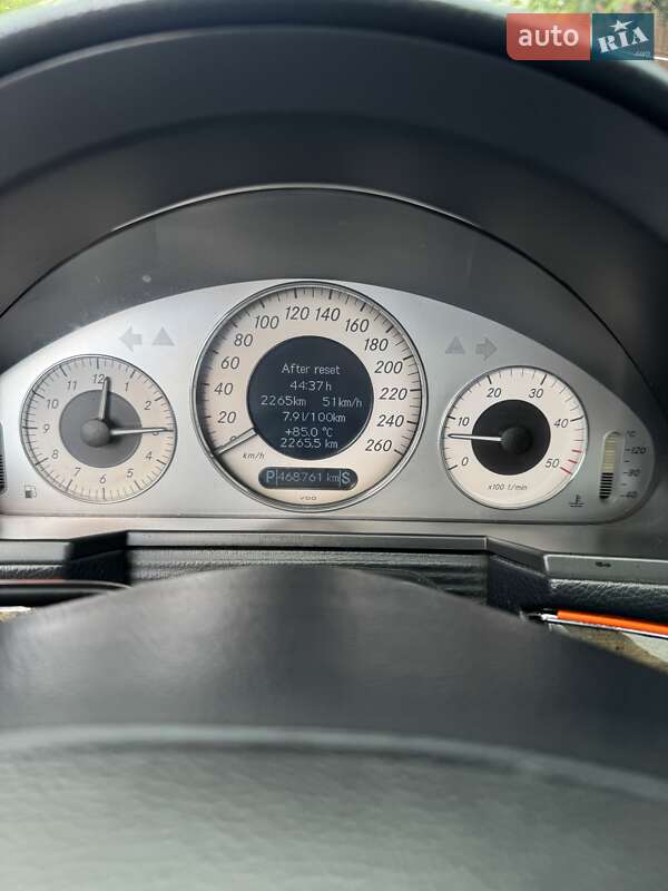 Седан Mercedes-Benz E-Class 2004 в Киеве