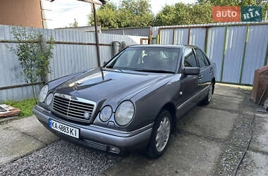 Седан Mercedes-Benz E-Class 1999 в Глевасі