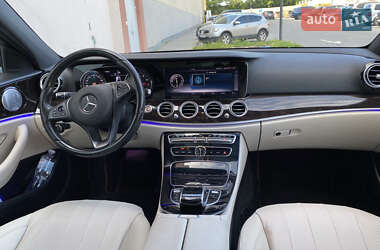 Седан Mercedes-Benz E-Class 2017 в Львове