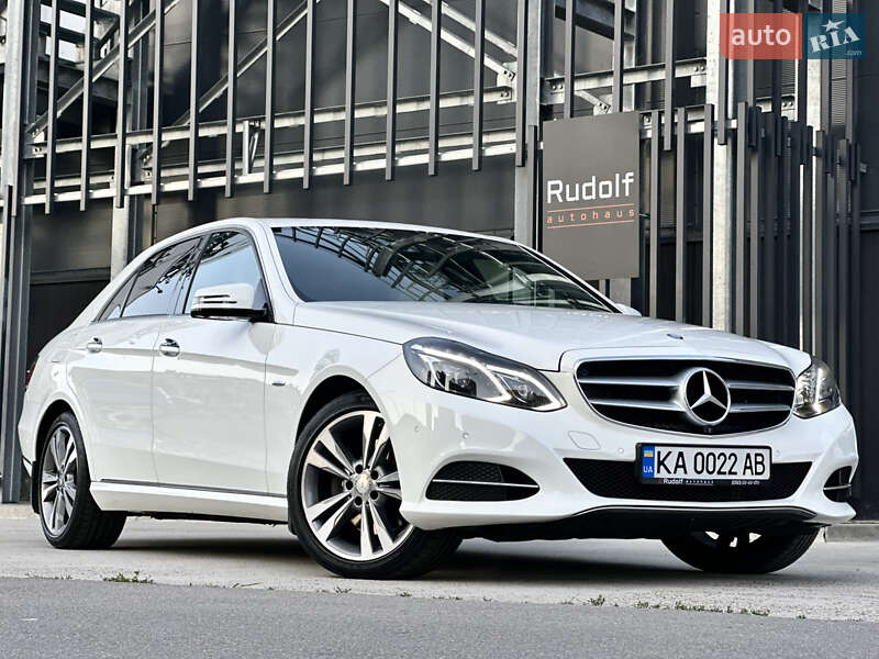 Седан Mercedes-Benz E-Class 2015 в Києві