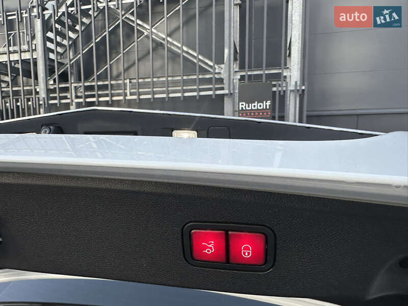 Седан Mercedes-Benz E-Class 2015 в Києві