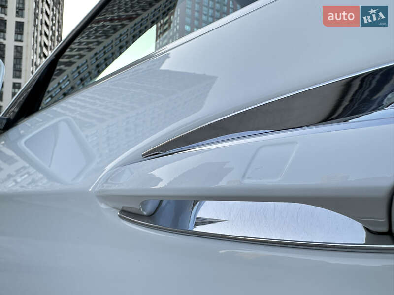 Седан Mercedes-Benz E-Class 2015 в Києві