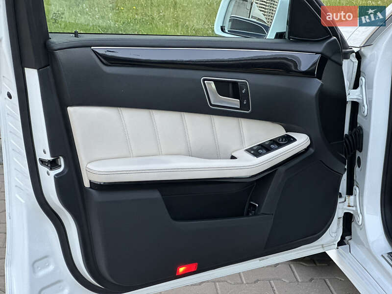 Седан Mercedes-Benz E-Class 2015 в Києві