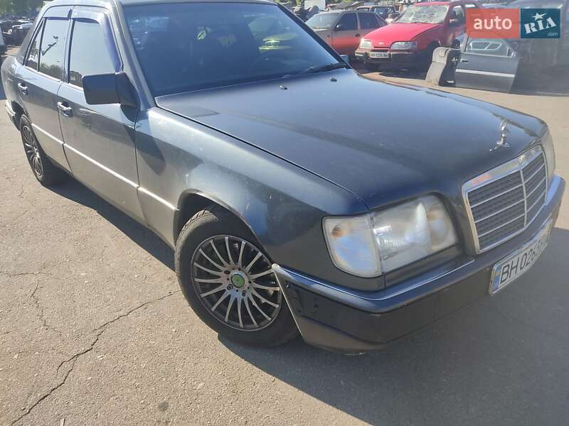 Mercedes-Benz E-Class 1994