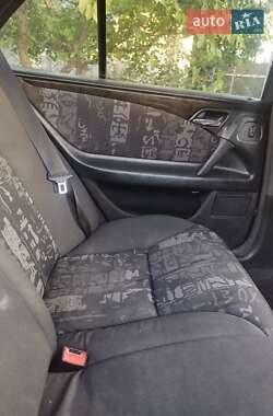 Седан Mercedes-Benz E-Class 1996 в 
