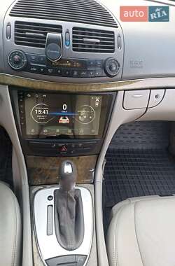 Седан Mercedes-Benz E-Class 2003 в 