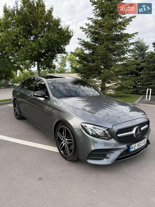 Седан Mercedes-Benz E-Class 2018 в Днепре