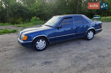 Седан Mercedes-Benz E-Class 1987 в 