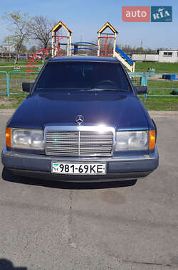 Седан Mercedes-Benz E-Class 1987 в 