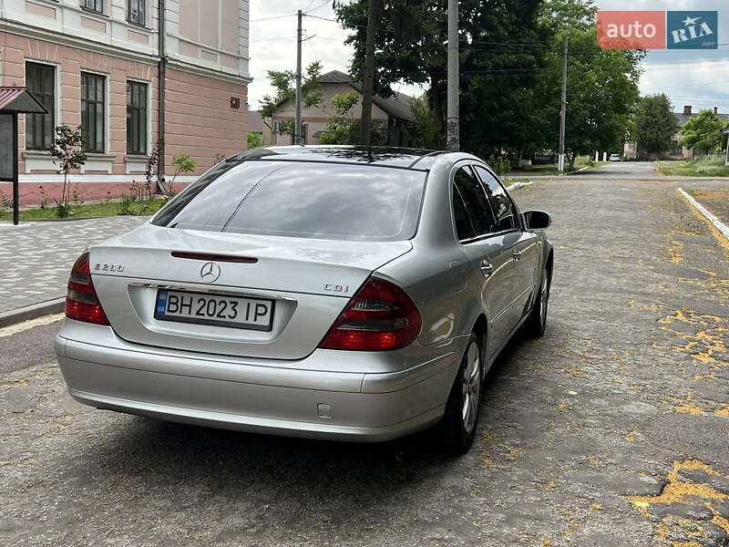 Седан Mercedes-Benz E-Class 2004 в Кіцмані