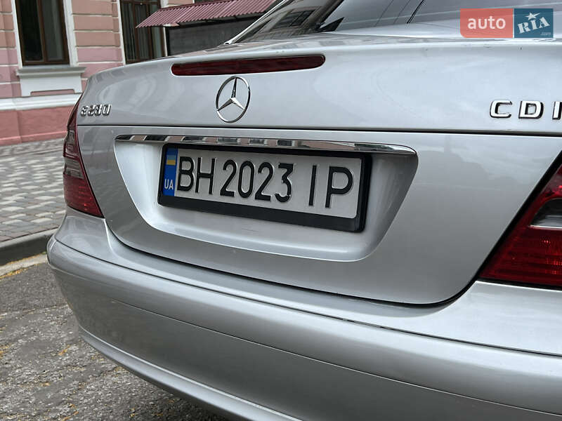 Седан Mercedes-Benz E-Class 2004 в Кіцмані